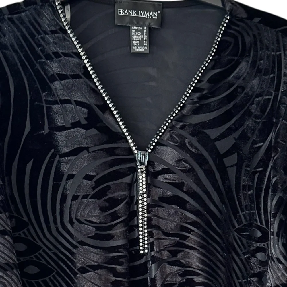 Frank Lyman Design Black Tiger Print Velvet Elbow Length Sleeves Blouse - Picture 6 of 8